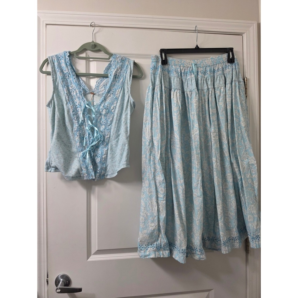 Free People Blue Floral Lace Up Tank and Eyelet Midi Skirt Set Womens Large